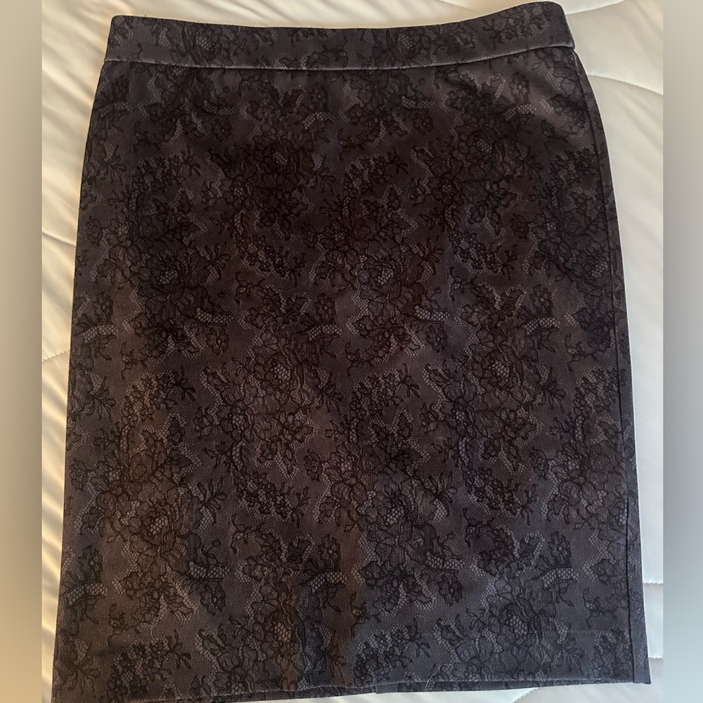 Like new pencil skirt